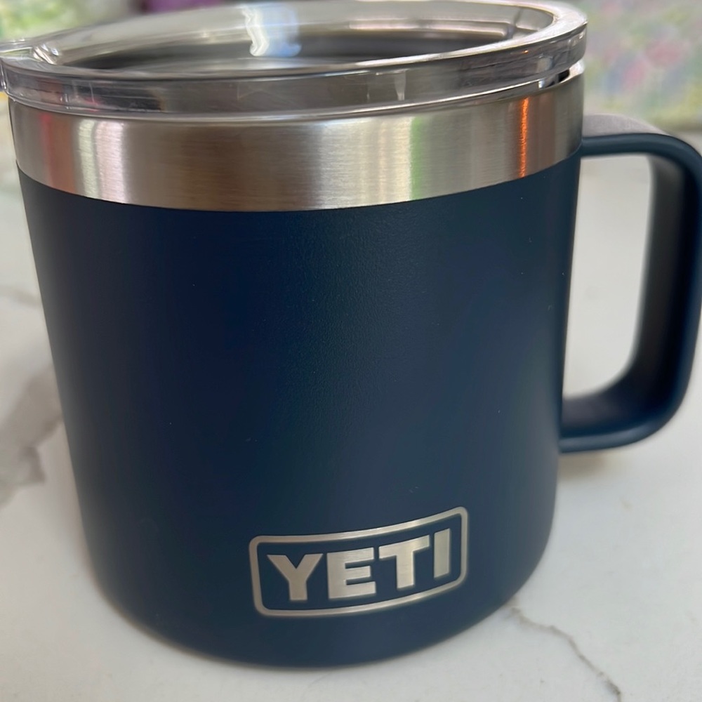 Yeti lowball coffee thermos 💙